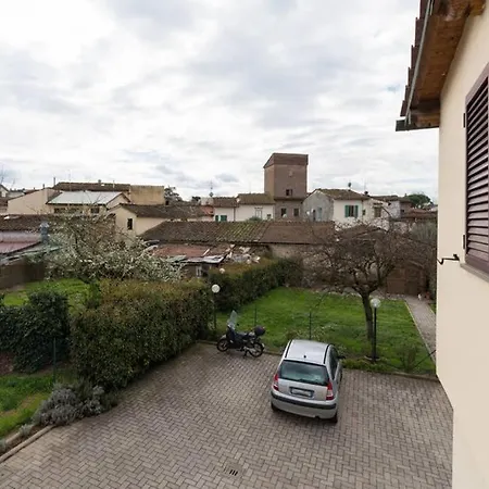 La Casa Di Lucia - * Florence